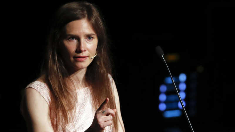 ‘Foxy-Knox’ Amanda Knox walks free on Italian murder of roomie, back in ...