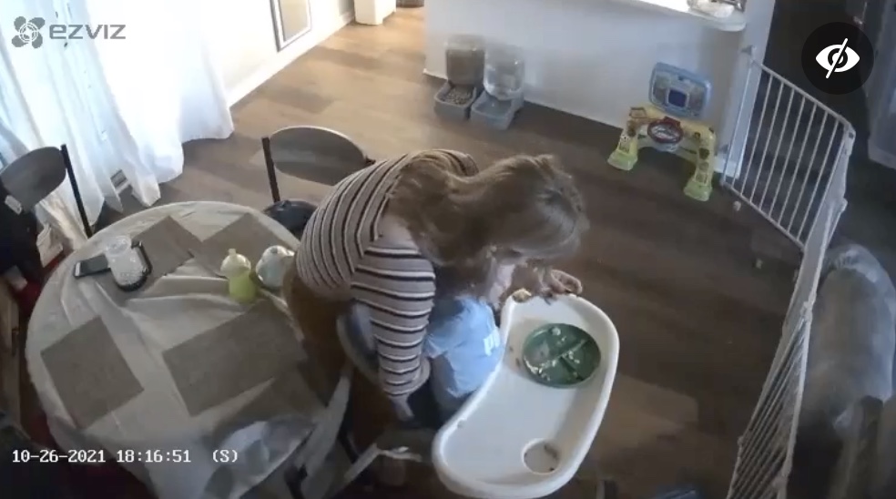 Lauren Rowe on cam abusing toddler