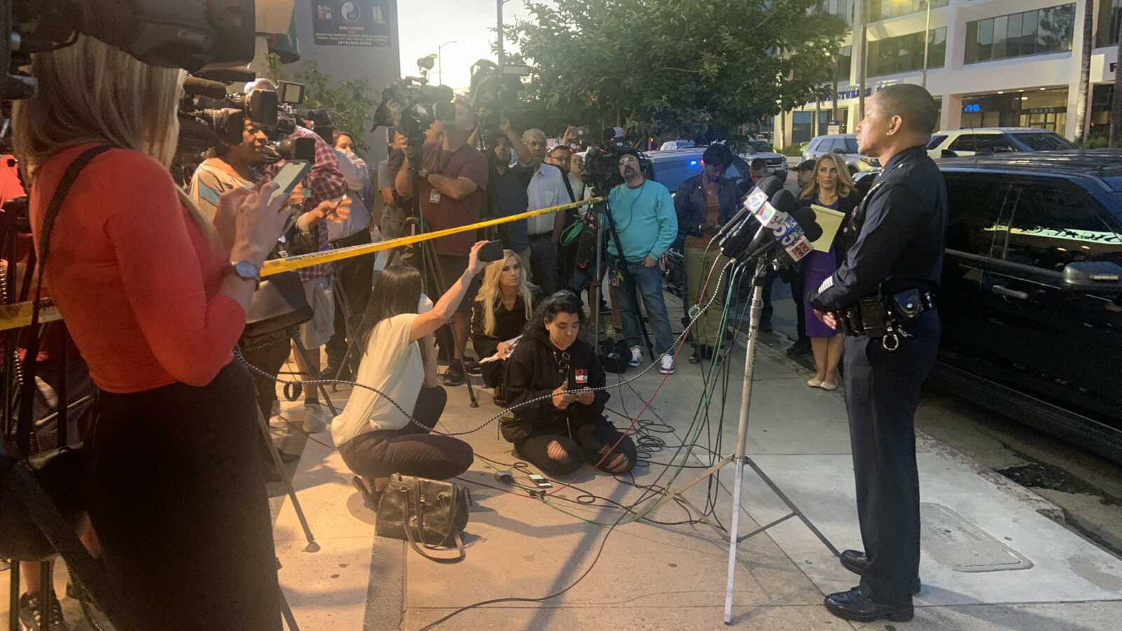 'Bloodbath': Man Stabs Doctor, Two Nurses at Los Angeles Hospital – Crime Online - Vimarsana News
