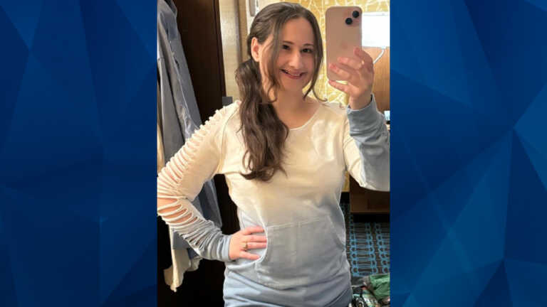 Gypsy Rose Blanchard Takes ‘first Selfie Of Freedom After Prison Release Crime Online