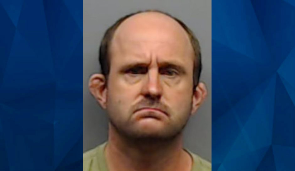 Texas Man, Wearing Diaper and Pacifier, Asks School Girls to Change His Diaper