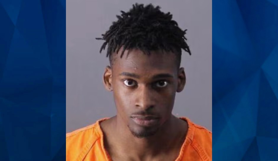 Convicted Felon Fatally Shoots Girlfriend in Doorway, Claims a Burglar Did It: Police