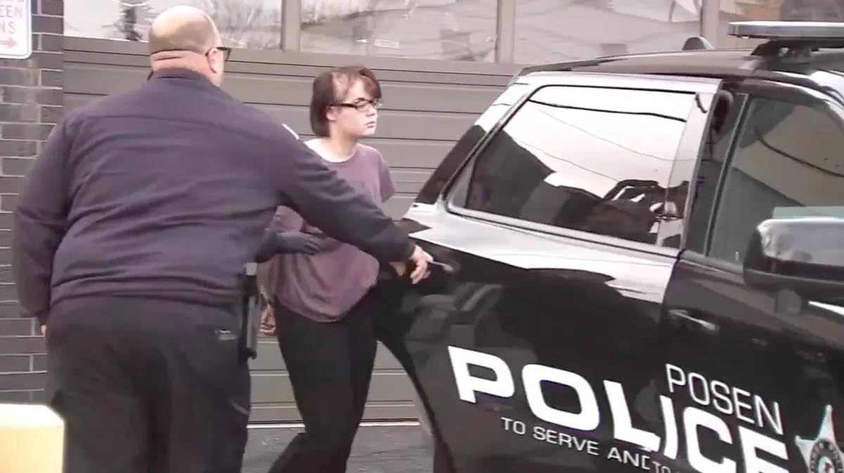 ‘Slender Man’ Stabber Tells Cops ‘Just Google’ Her After She Flees Group Home