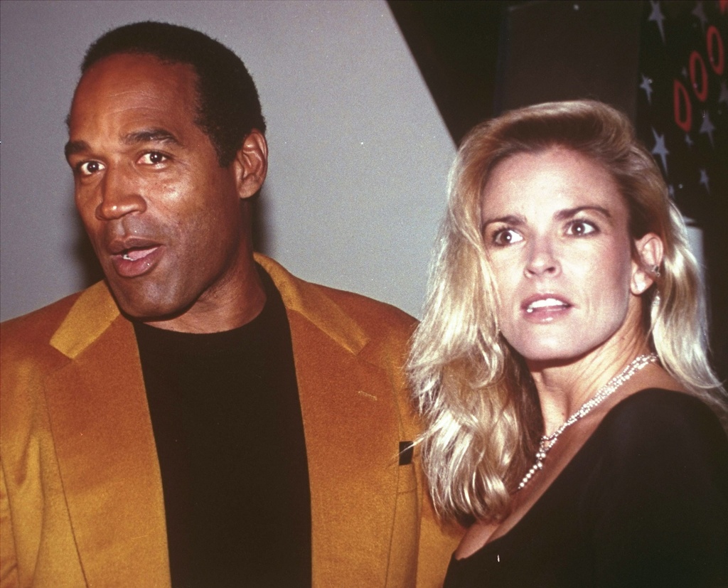 KILLER O.J. SIMPSON SPIED ON MY SOFA SEX SESSION WITH NICOLE