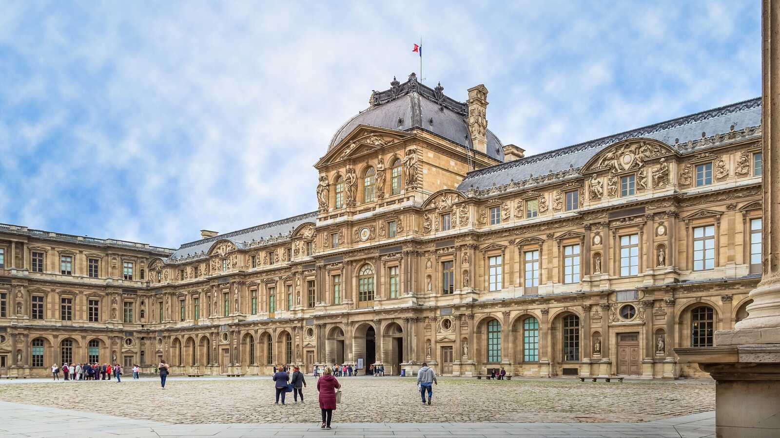 Louvre Royal Jewels Heist: How Thieves Pulled Off an Eight-Minute Museum Hit