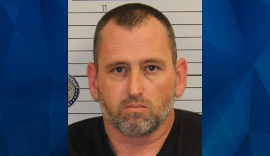 Tennessee Church Deacon Secretly Records 15-Year-Old Babysitter in Bathroom, Gets Caught