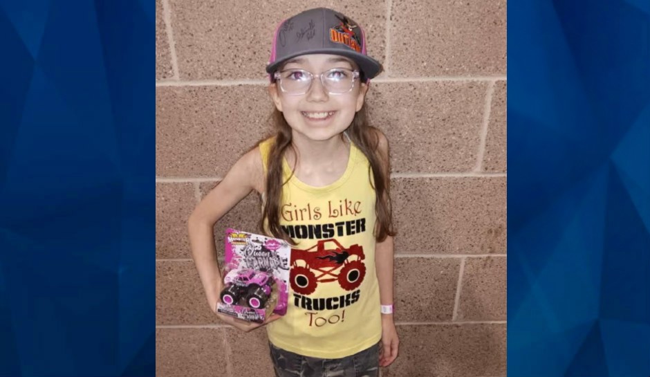 BOLO: Police Seek Tips on Missing 11-Year-Old Girl Who Vanished from Backyard