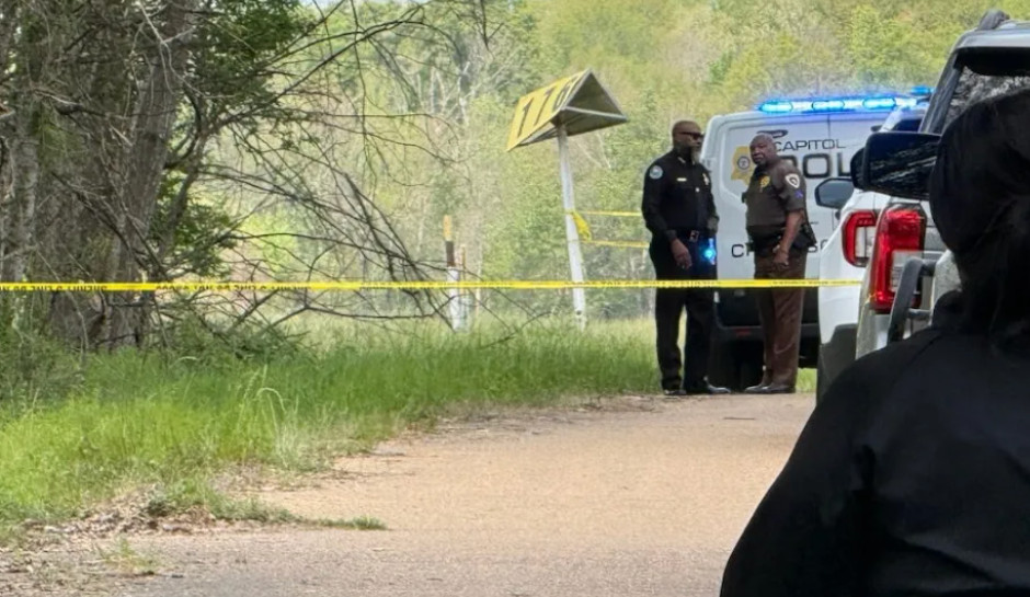 2 Teens Found Shot Dead on Rural Mississippi Road